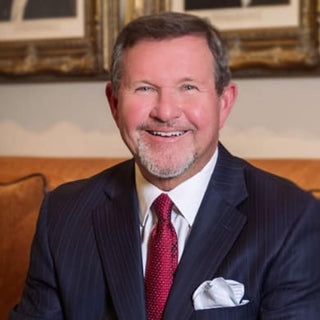 Dr. Ken Williams, Hair Transplant Bible Author, Shares Why He Uses the Xtrallux Laser Cap